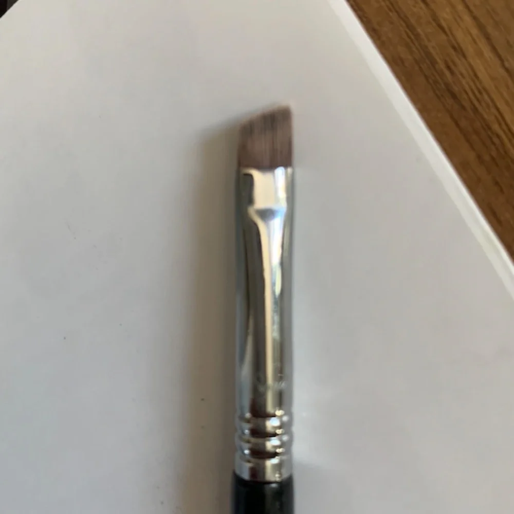 🆕 Sigma E65 Small Angle Brush